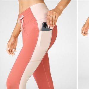 EUC Fabletics Ultra Cool Shine-Panel 7/8